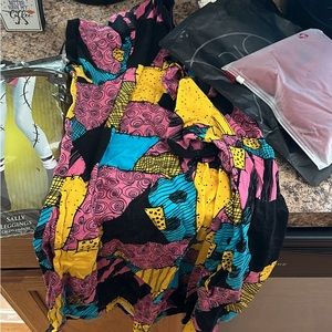 X-Large costume of sally comes with Wig, dress, tights